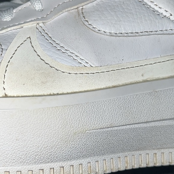 Women’s Size 9 NIKE AIR FORCE 1 SHOES - Picture 4 of 16